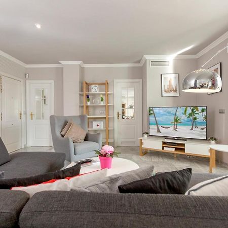 4 Bedroom Apartment In Puerto Banus 150 Meters From The Beach Marbella Exterior photo